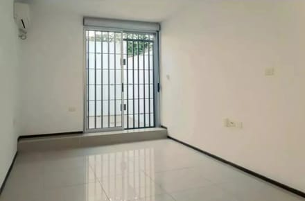 Alquiler Monoambiente Con Patio Parrillero En Azotea Pocitos