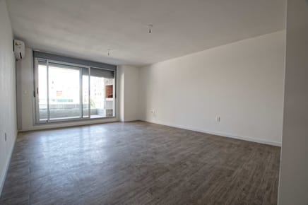 Apartamento de 2 dormitorios y terraza con parrillero en Tres Cruces!