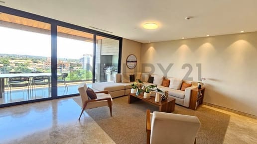 EN VENTA | Exclusivo Departamento de 185 m² con 3 Suites en el Eje Corporativo