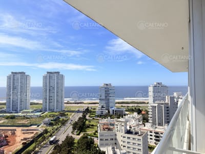 Venta apartamento de 4 dormitorios - Playa Brava -Punta del Este