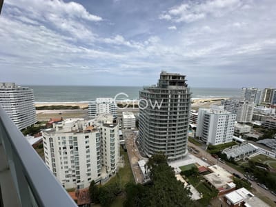 OPORTUNIDAD! Wind Tower de 2 dormitorios, hermosa vista al mar!