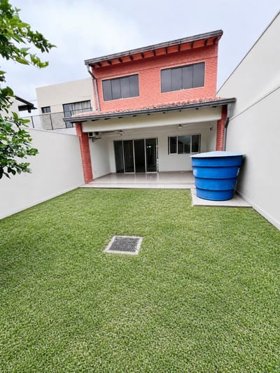 En Venta Duplex de 3 Habitaciones en el Centro de Limpio V262