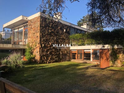 Casa en venta, Oportunidad para desarrollo inmobiliario en Playa Mansa, Punta del Este.