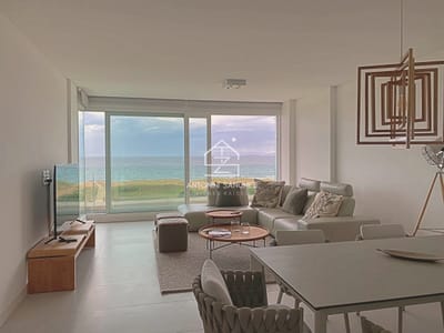 Alquiler apartamento tres dormitorios Punta del Este Playa Brava edificio Le Parc III primera linea