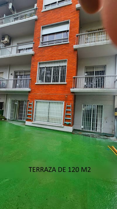Gral. Flores a la vuelta del MAM. Gran terraza, Ambientes grandes y al frente.  Orientación Norte.  Mucha Seguridad.  Sin nada que reparar.  Apartamento vacío y listo para entrar.