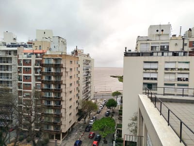 PISO ALTO, CATEGORIA, A METROS DE MAR, PARRILLERO PROPIO, 3 SUITE, GGEX1
