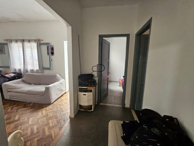 Venta con Renta 7,6% 2 Dormitorios Perez Castellano con Patio