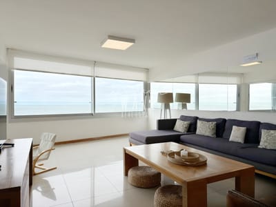 Venta departamento playa brava, 3 y dep, Punta del este.
