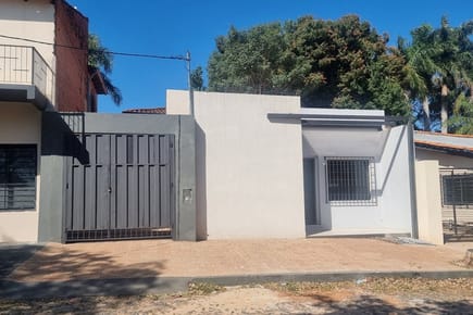 ALQUILO CASA EN BARRIO SAN CRISTÓBAL – ASUNCIÓN