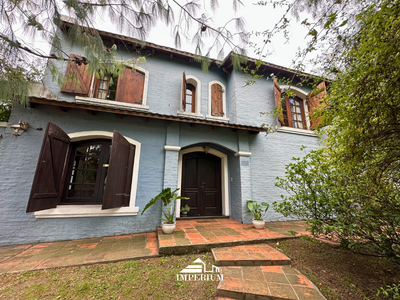 Casa con piscina + apartamento independiente | Dos padrones en esquina | Ciudad de Canelones