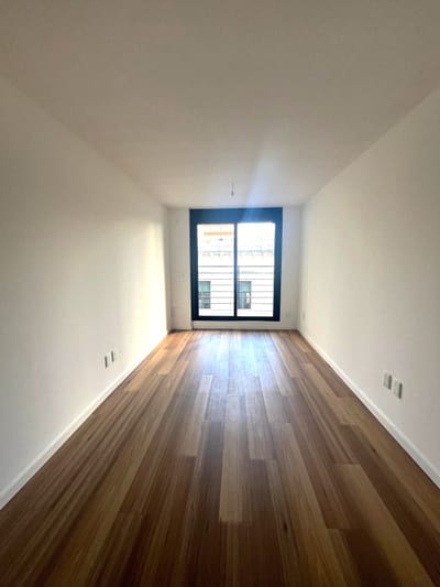 Apartamento de un dormitorio en Ventura cultural, edificio moderno en zona estudiantil