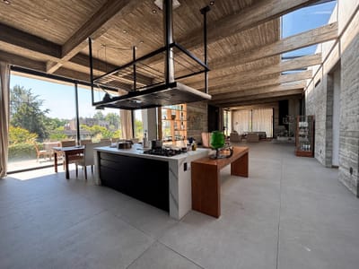 ALQUILER CASA EXCLUSIVA 5 DORMITORIOS BARRIO PRIVADO CARMEL