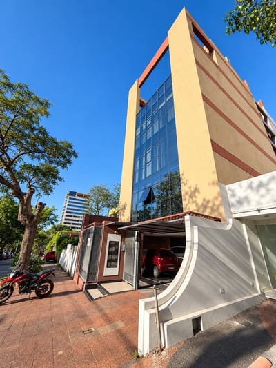 Vendo Edificio Corporativo