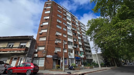 Apartamento en venta c/ cochera en Pocitos
