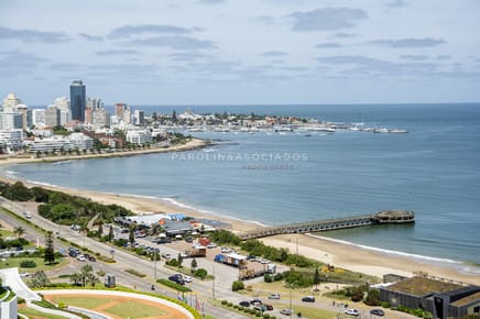 Departamento en venta en Torre Seasons Tower, Oportunidad en Punta del Este