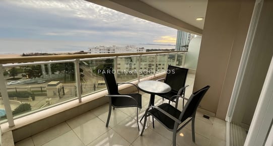 Departamento en venta en Torre Le Jardin Residence, Oportunidad en Punta del Este