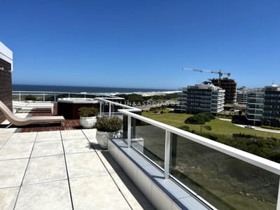 Departamento en venta en Aguas Azules, Oportunidad en Punta del Este