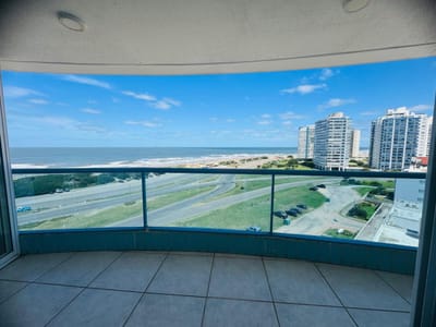 Departamento en venta en Torre Nueva York, Oportunidad en Punta del Este