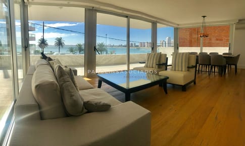 Departamento en venta en Mouette, Oportunidad en Punta del Este