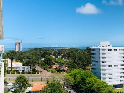 Departamento en venta en Yoo, Oportunidad en Punta del Este