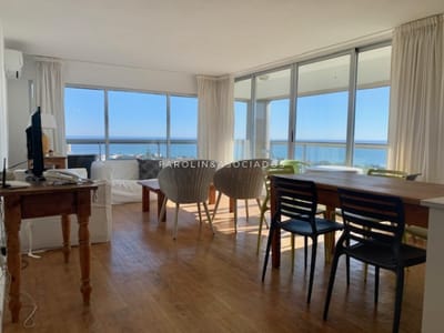 Departamento en venta en Torre Plaza, Oportunidad en Punta del Este