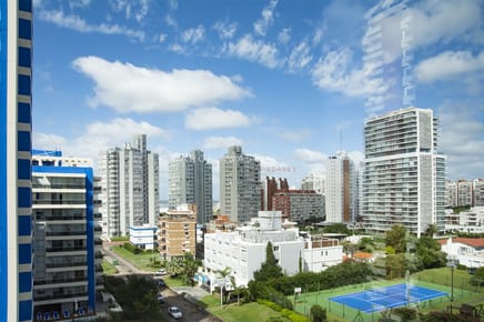 Departamento en venta en The Forest Tower II, Oportunidad en Punta del Este