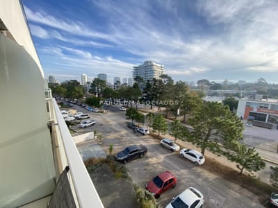 Departamento en venta en Emozione, Oportunidad en Punta del Este