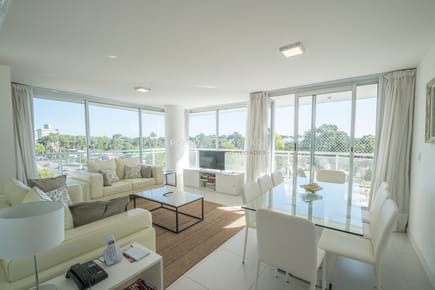 Departamento en venta en Bellagio Tower, Oportunidad en Punta del Este
