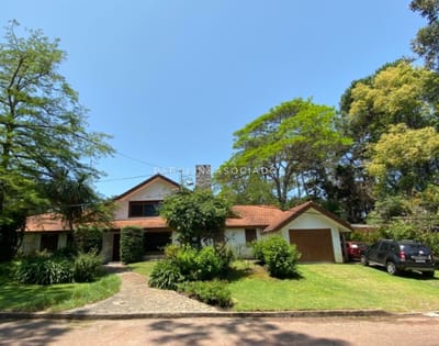 Hermosa casa en venta de 7 dormitorios en Mansa, Punta del Este.