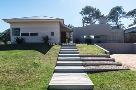 CASA DE 4 DORMITORIOS EN PINAR DEL FARO, JOSE IGNACIO