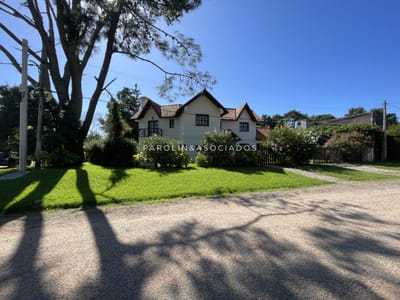 Casa nueva en venta en Rincón del Indio, Punta del Este.