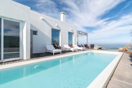 Excelente casa frente al mar  en venta - La Barra