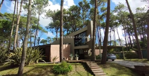 Casa en Venta de 4 Dormitorios en Laguna Blanca, Punta del Este