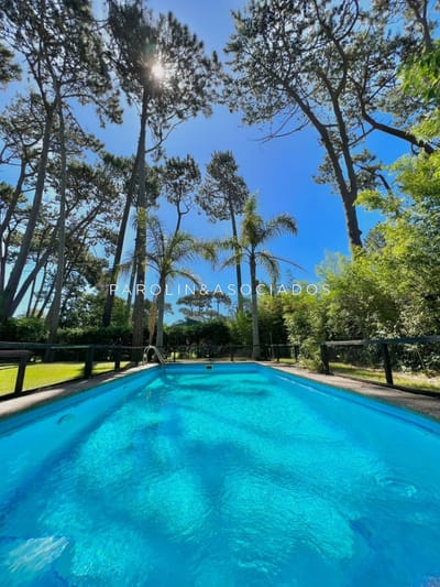 LUGANO 1.400mt DE TERRENO, 7 DORMITORIOS, PISCINA