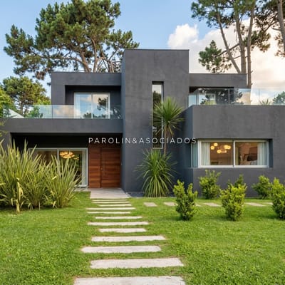 Casa moderna de 3 dormitorios con estilo minimalista cercana al mar Playa Mansa Punta del Este
