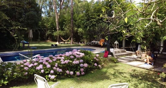 Casa de 4 dormitorios en venta - Pinares
