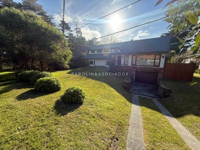 Casa en Venta de 3 Dormitorios + dependencia, en Punta del Este