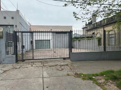Galpón en alquiler de 450m2 ubicado en Buceo
