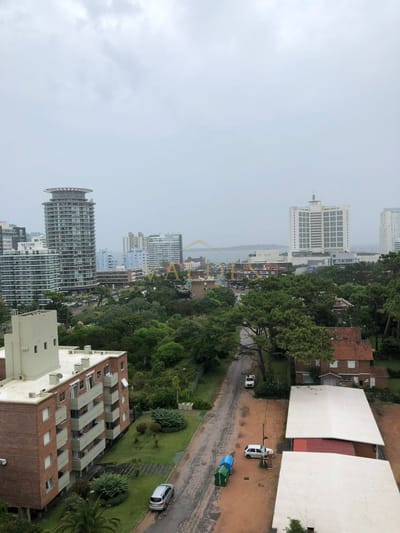 Vende apartamento de 1 dormitorio en Punta del Este