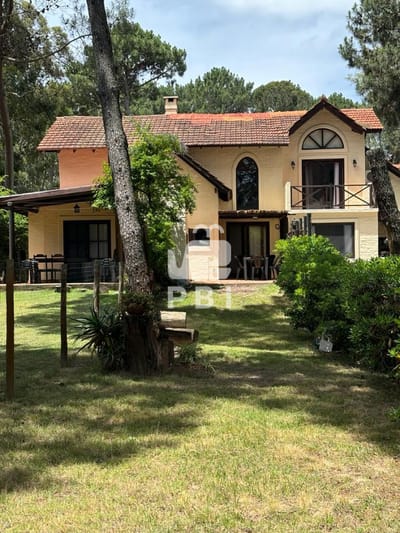 Casa 3 DORMITORIOS en Solanas Country, Punta Ballena - Ref : PBI13855