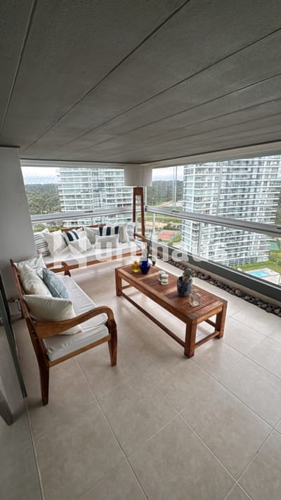 VENTA DEPARTAMENTO PARRILLERO PROPIO MARIGOT ROOSVELT 4 DORMITORIOS