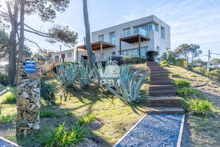 Casa 3 dormitorios en Punta Ballena - Ref : PBI14121