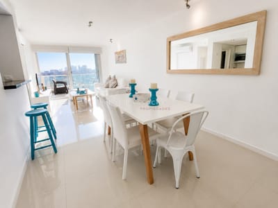 Piso alto en Wind Tower orientado a la puesta del sol precio destacado!