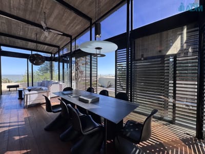 Casa venta 3 dormitorios y servicio, pileta, La Barra, Uruguay