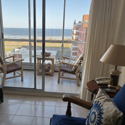 Ubicación privilegiado próximo a playas , Península y centros comerciales