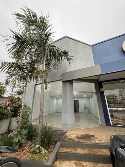 Alquilo local comercial de 147m2 en Luque Avda Capitán Insfran (ruta Luque- San Lorenzo)