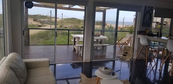 Casa en venta c/ cochera en Ocean Park