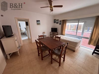 Apartamento de 1 dormitorio en ALQUILER ANUAL, PENINSULA- Punta del este