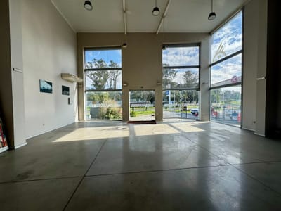 Local comercial en venta en Comercio y Rivera