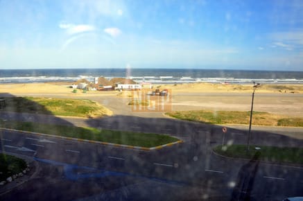 Punta del Este Piso alto con Vista al Mar!